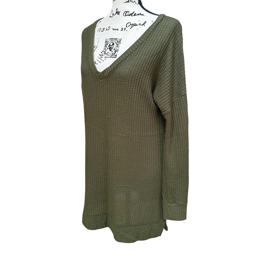 V-Neck Olive Waffle Knit Sweater with Side Slits - Picture 2 of 5